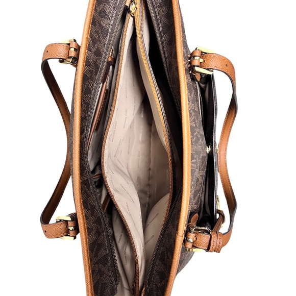 MICHAEL KORS Brown Jet Set Leather Pocket Tote - Picture 4 of 10